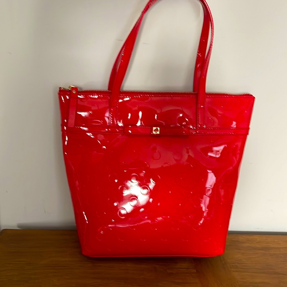 Kate Spade - Jeralyn Camellia Street Tote Bag - Vinyl - Chili Red